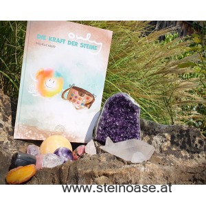 Ouly und DIE KRAFT DER STEINE - Bilderbuch
